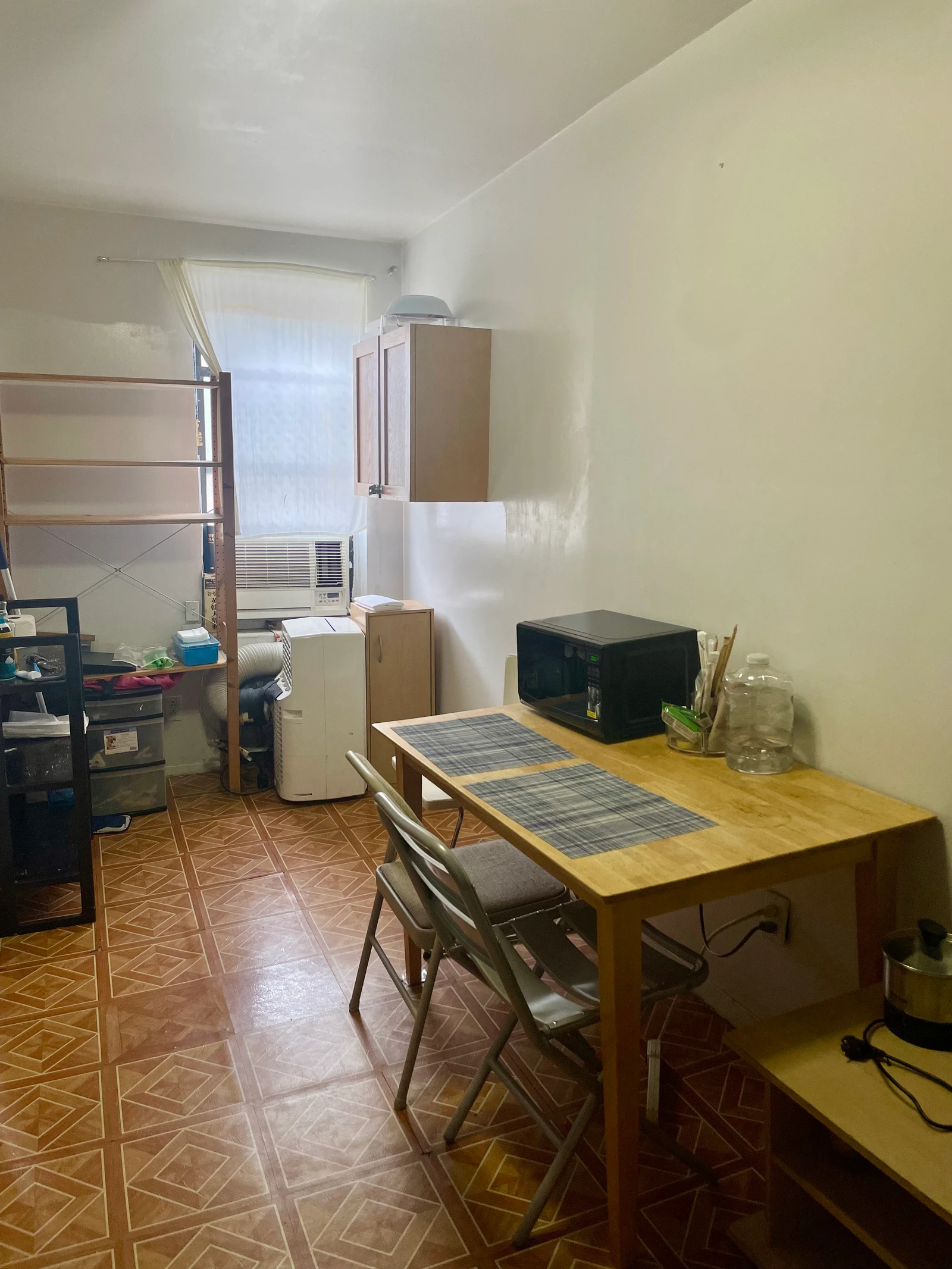 Townhouse in Midtown Manhattan | Subways A/C/E/B/D/N/Q/R/W/1/2 Spacious Sunny Private Room near Columbus Circle/Central Park - Unit #5S-3 thumbnail 11
