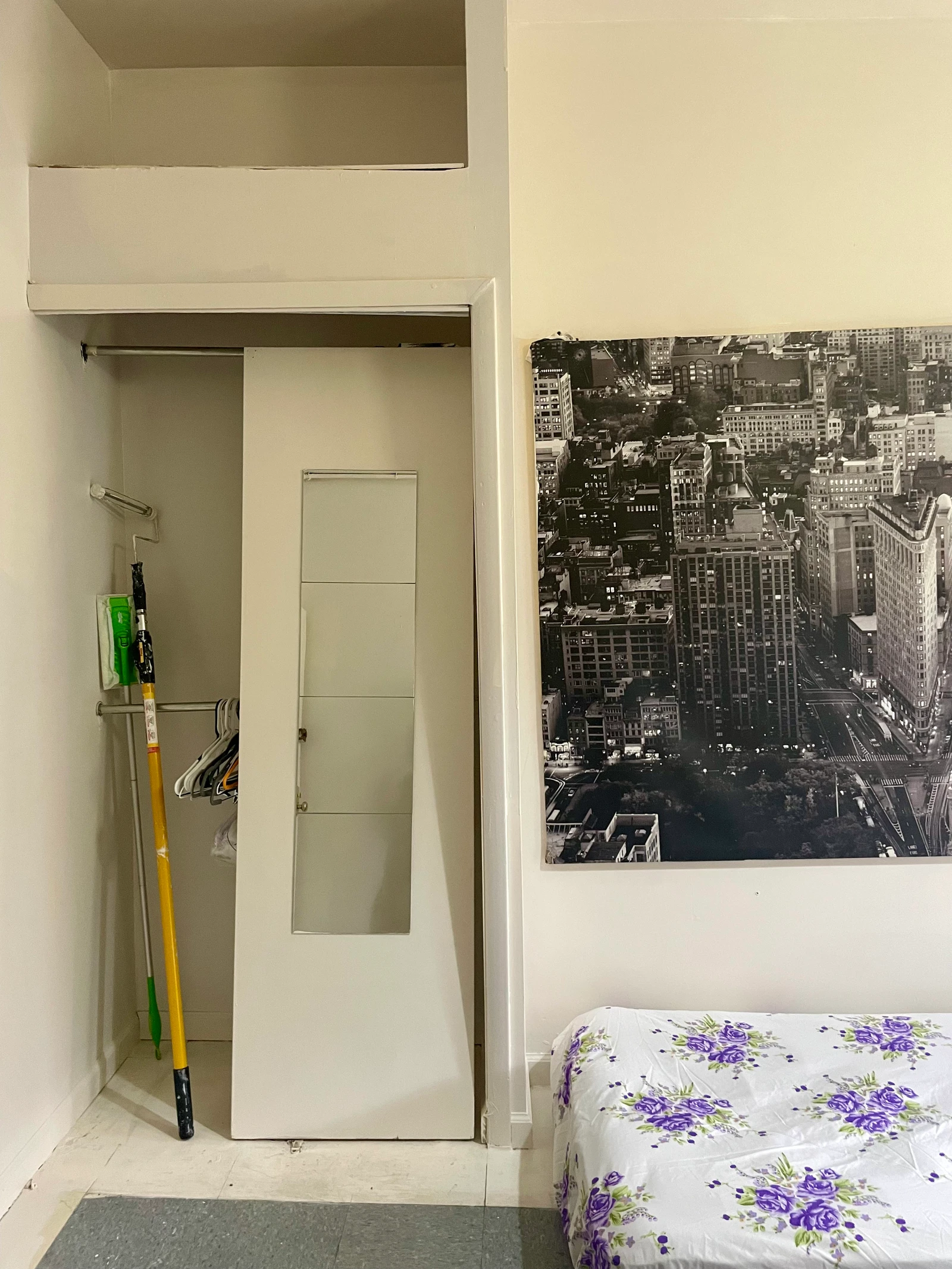 Townhouse in Midtown Manhattan | Subways A/C/E/B/D/N/Q/R/W/1/2 Spacious Sunny Private Room near Columbus Circle/Central Park - Unit #5S-3 image 3