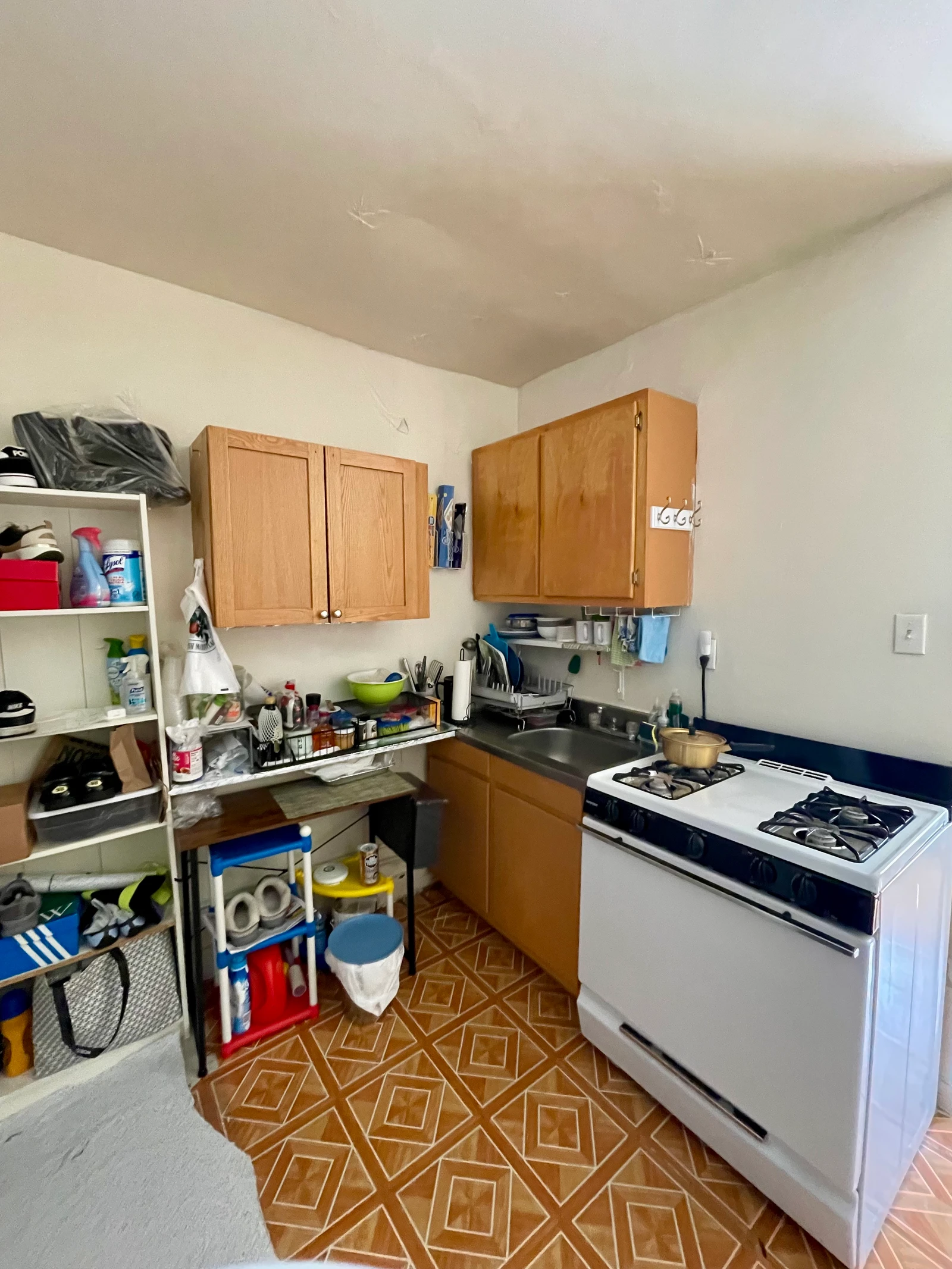 Townhouse in Midtown Manhattan | Subways A/C/E/B/D/N/Q/R/W/1/2 Cozy Private Room with Full Kitchen near Columbus Circle/Central Park - Unit #2S-1 thumbnail 4