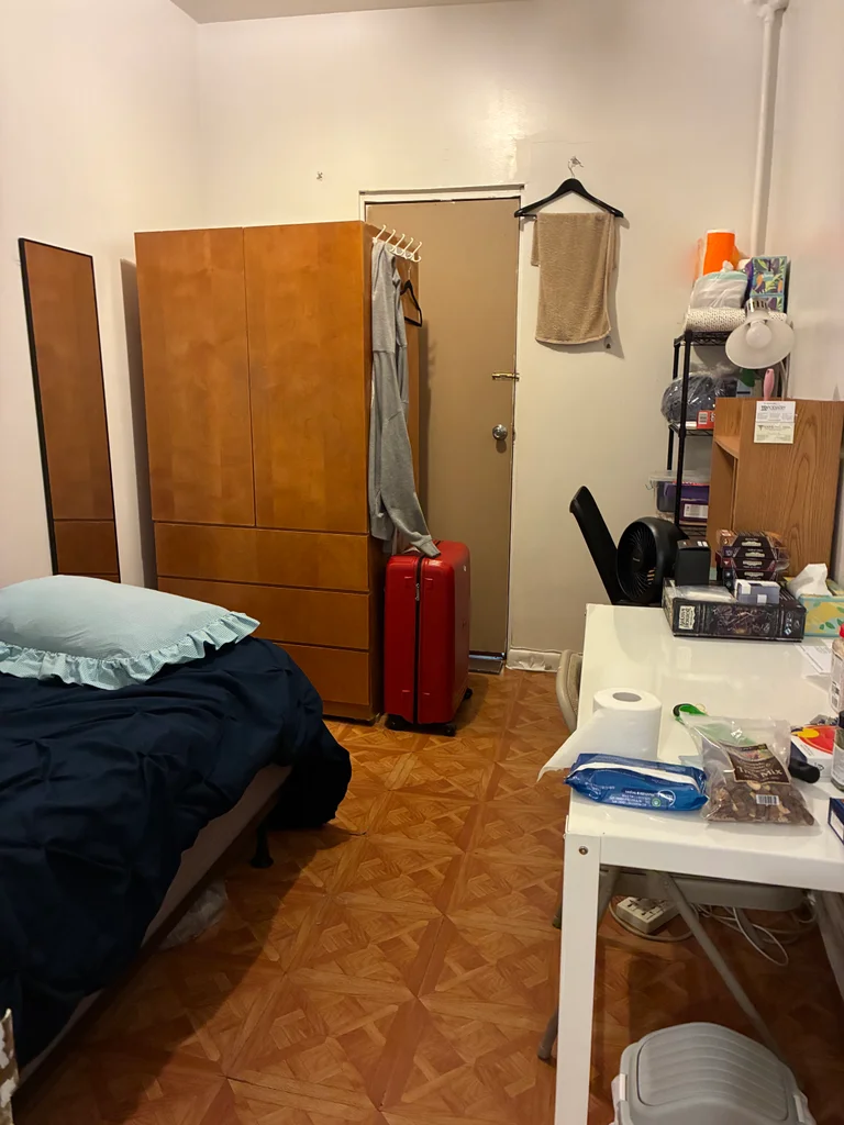 Townhouse in Midtown Manhattan | Subways A/C/E/B/D/N/Q/R/W/1/2 · Deluxe Private Room near Columbus Circle/Central Park - Unit #2S-2