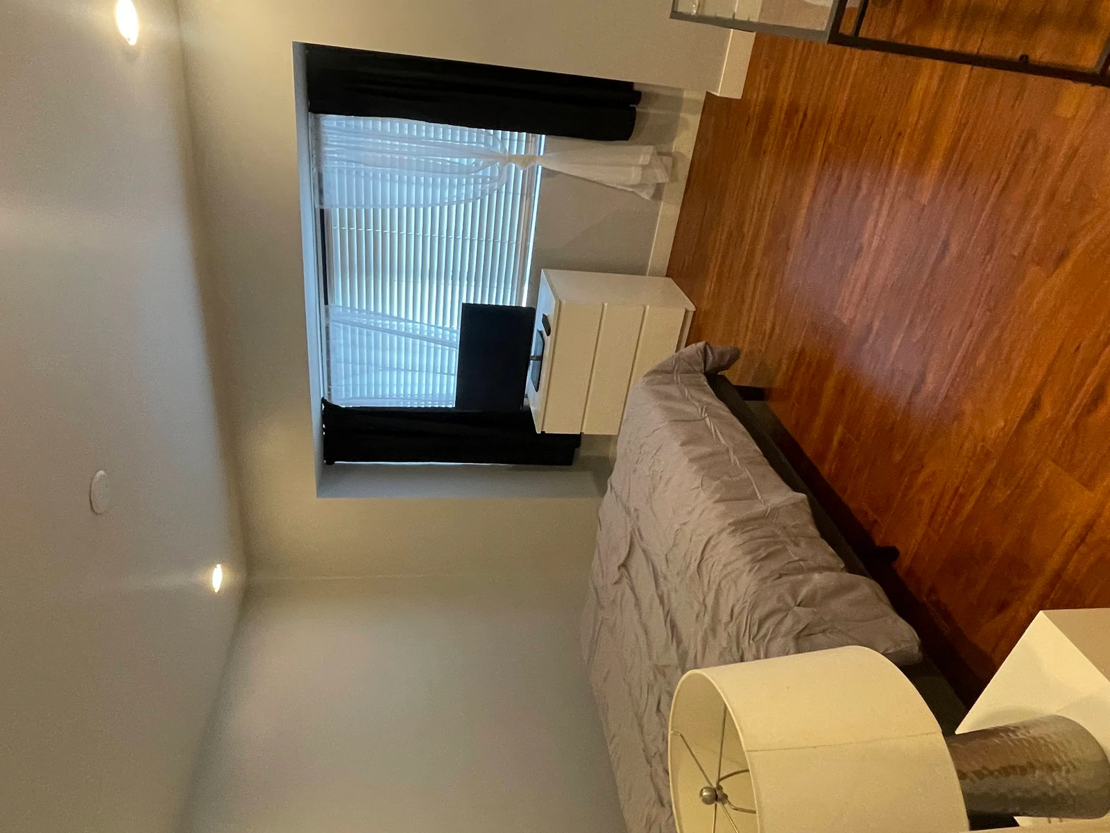 Los Angeles Private room with bathroom Deluxe room with private en-suite bathroom thumbnail 15