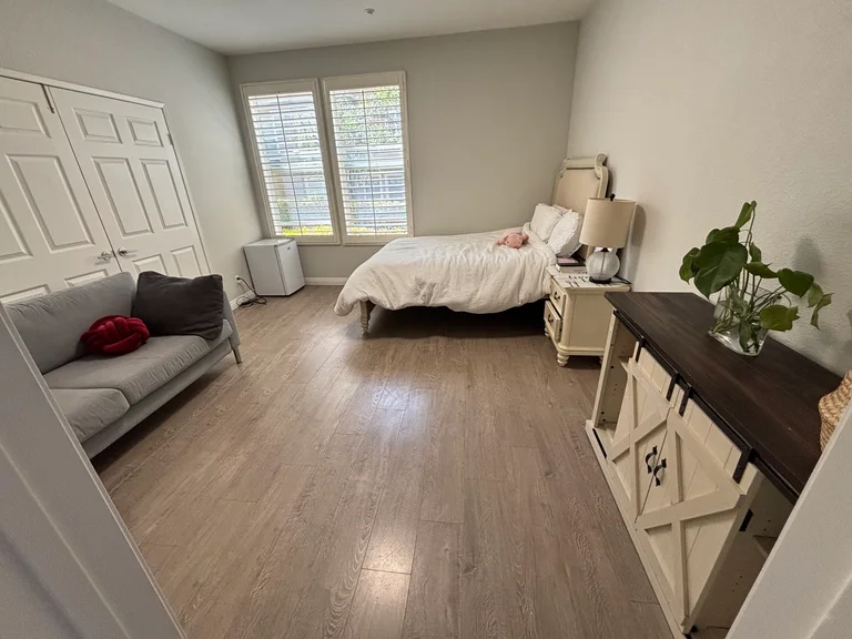 Fullerton Townhouse 1st Floor · Fullerton 타운하우스 프라이빗 스위트 (Sep.~Oct.)
